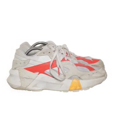 Baskets (Gris, Rouge, Blanc) de Reebok