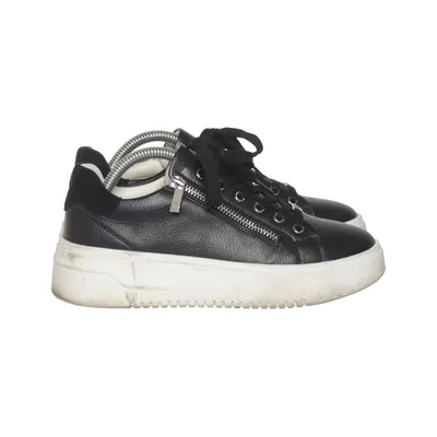 Sneakers (Svart, Vit) från Tata