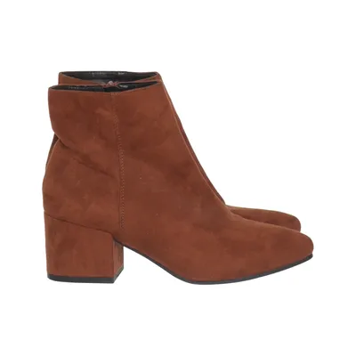 Heeled boots (Brown) from XIT by Dinsko
