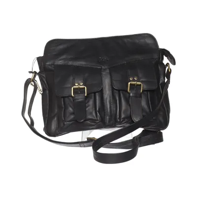 Axelremsväska (Svart) från Gigi Skinn