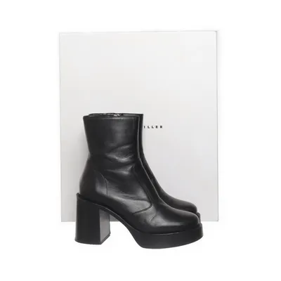 Heeled boots (Black) from Simon Miller