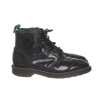 Laced boots (Black) from Solovair