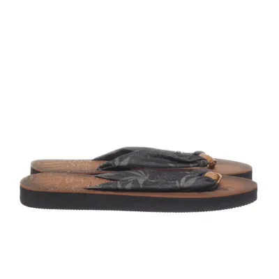 Flip-flops (Gray, Brown) from U&Me