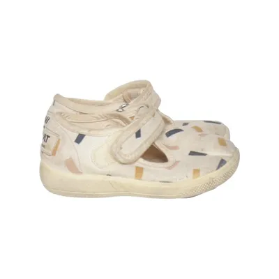 Walking shoes (Beige, Multicolored) from Kavat