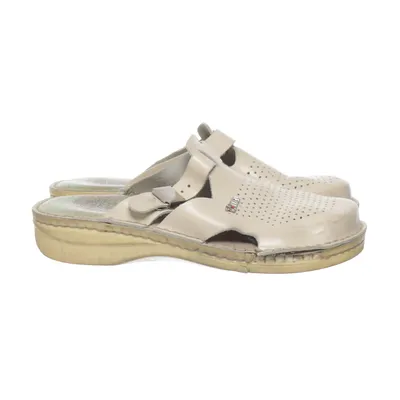 Slip-ins (Beige, Gray) from Leon
