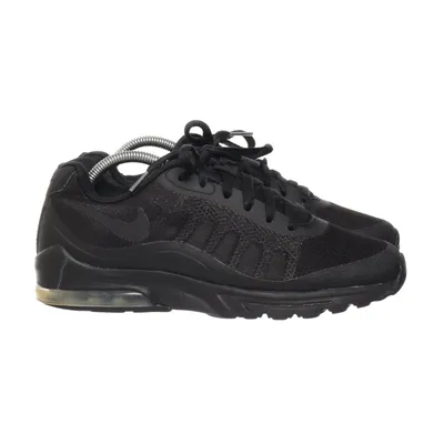 Trainers (Black) from Nike