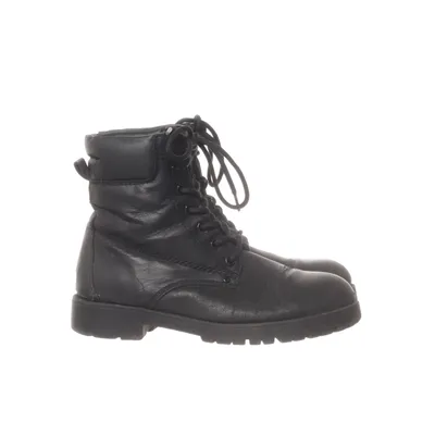 Laced boots (Black) from Linear