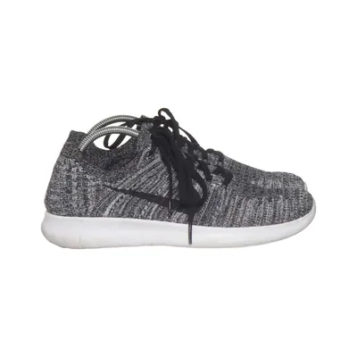 Chaussures de course (Gris, Noir, Blanc) de Nike Free