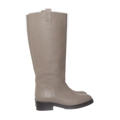 Boots (Beige) from Flattered