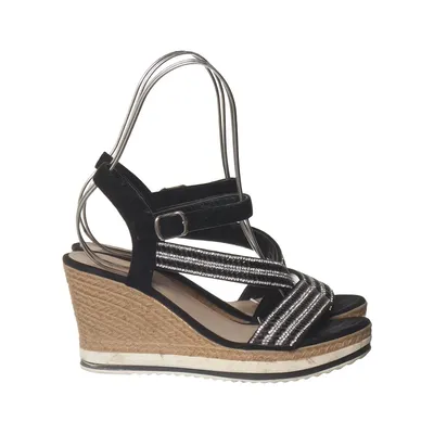 Wedges (Black) from Andarina