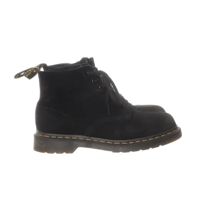 Laced boots (Black) from Dr. Martens Suede