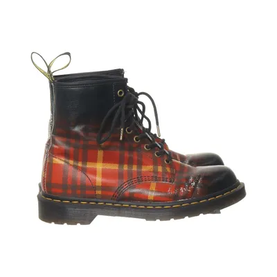 Kängor (1460 TARTAN) från Dr. Martens Skinn