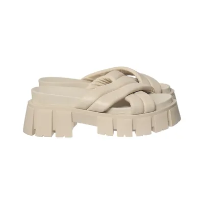 Slip-ins (Beige) van Andrea Puccini