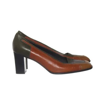 Pumps (Brun, Grön, Svart) från Jerns Skinn
