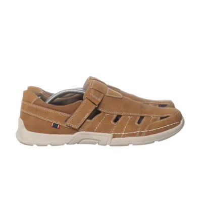 Walking shoes (Brown) from Woodstone