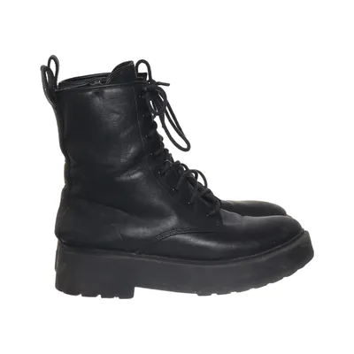 Laced boots (Black) from NLY Shoes
