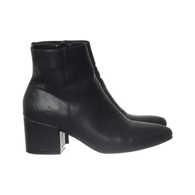 Heeled boots (Black) from XIT by Dinsko