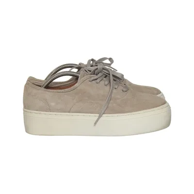Sneakers (Beige) from Jennie-Ellen