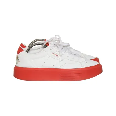 Sneakers (Fiorucci) fra Adidas x Fiorucci