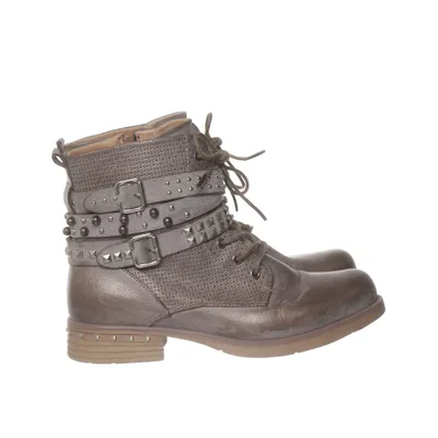 Laced boots (Gray) from Forever Folie