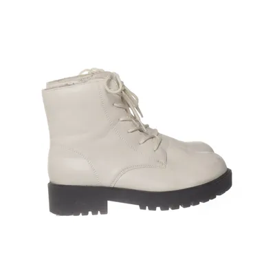 Laced boots (White) from VRS