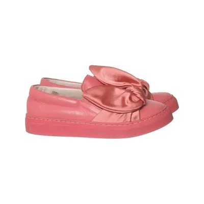 Slip-ons (Pink) fra Minna Parikka