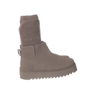 Boots (Classic Ultra Mini Sock'd) från UGG Mocka