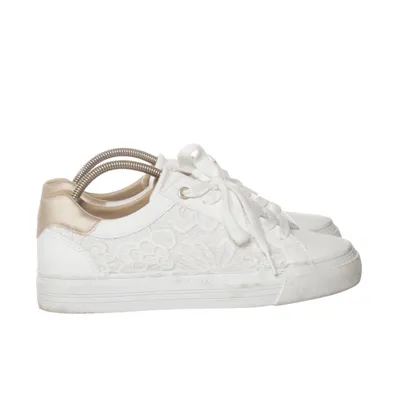 Sneakers (Vit) från Graceland