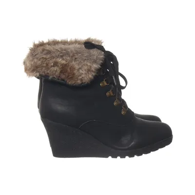 Wedges (Black) from Jumex