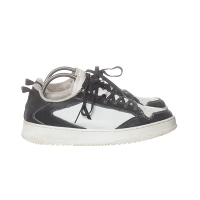 Sneakers (Black, White) from Arkk