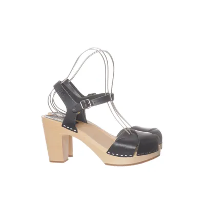 Clogs (Black) from Swedish Hasbeens