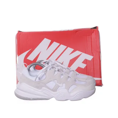 Sneakers (Tech Her) från Nike