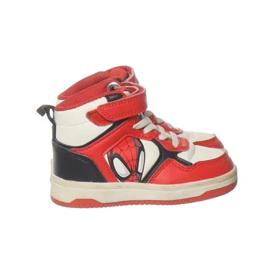Baskets (Rouge, Blanc, Noir) de Marvel