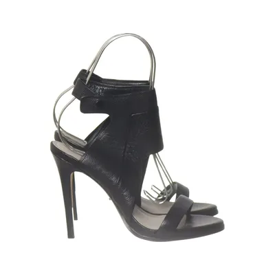 Sandales à talons hauts (Noir) de Pour La Victoire