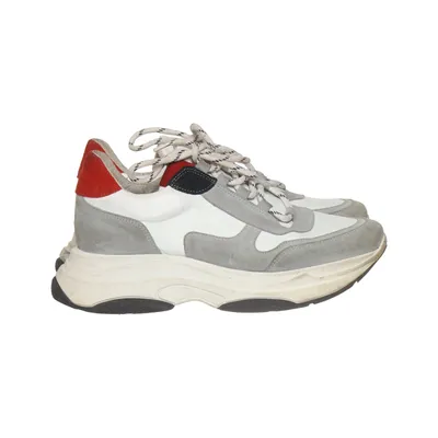Baskets (Blanc, Gris, Rouge) de SPM