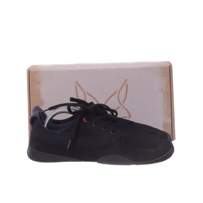 Walking shoes (Black) from Wildling Shoes