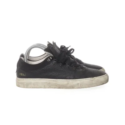 Sneakers (Black) from Nubikk