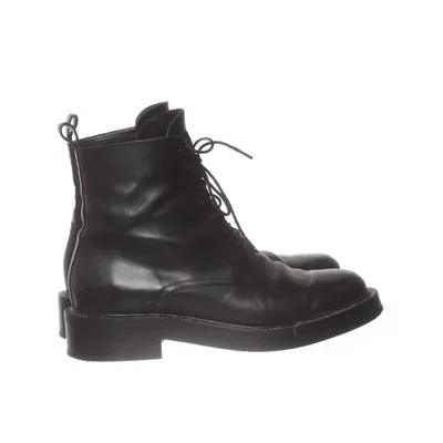Bottes à lacets (Noir) de Arket