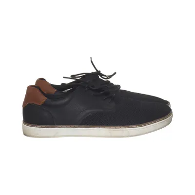 Sneakers (Black) from Iguassu
