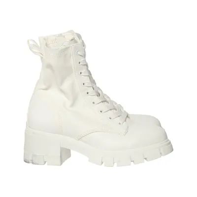 Laced boots (White) from Call it Spring