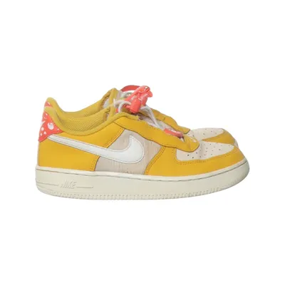 Baskets (Jaune, Blanc) de Nike