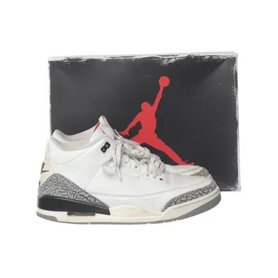 Basketskor (DN3707-100) från Nike Air