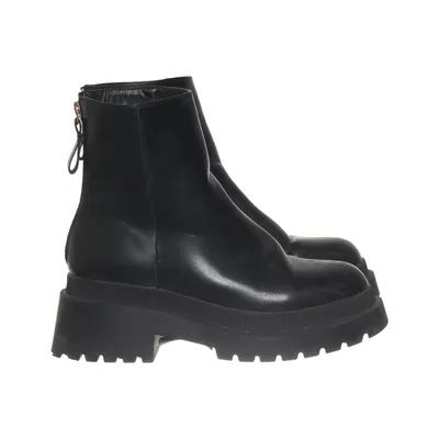 Boots (Schwarz) von Miss Selfridge Leder