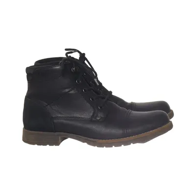 Laced boots (Guassu) from Iguassu