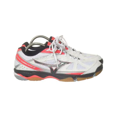 Trainers (White, Black, Red) from Mizuno