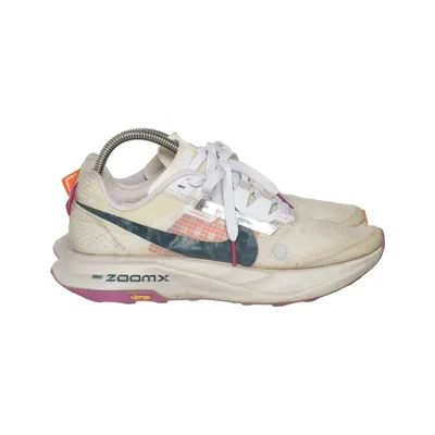 Running shoes (Ultrafly) from Nike Trail