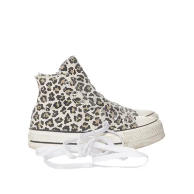 Canvas shoes (Beige, Black, White) from Converse