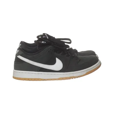 Sneakers (Black, White) from Nike SB