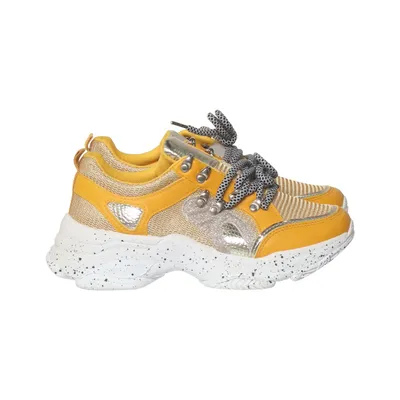 Sneakers (Yellow, White, Gold) from Marquiiz