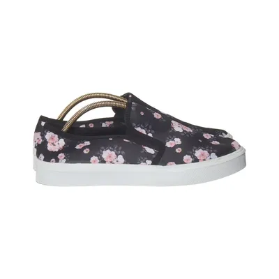 Slip-ons (Black, Pink, White) from Collezione